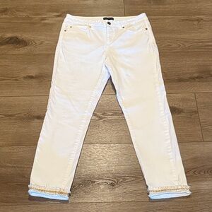 Signature Studio White Jeans Cropped Gold Ankle trim Size 8